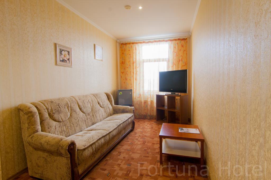 Fortuna Hotel Chişinău Extérieur photo