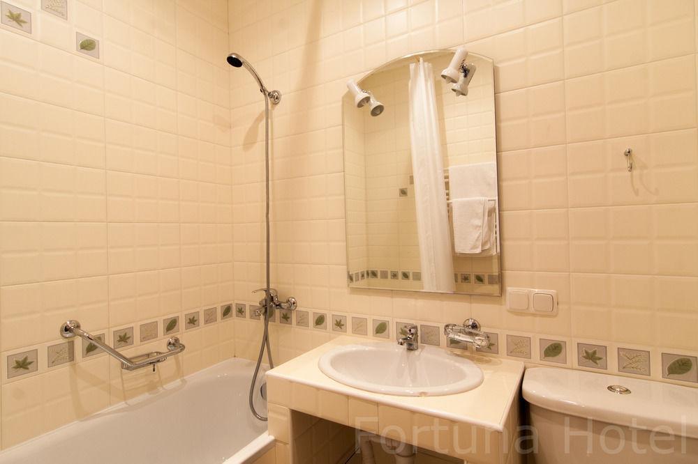 Fortuna Hotel Chişinău Extérieur photo