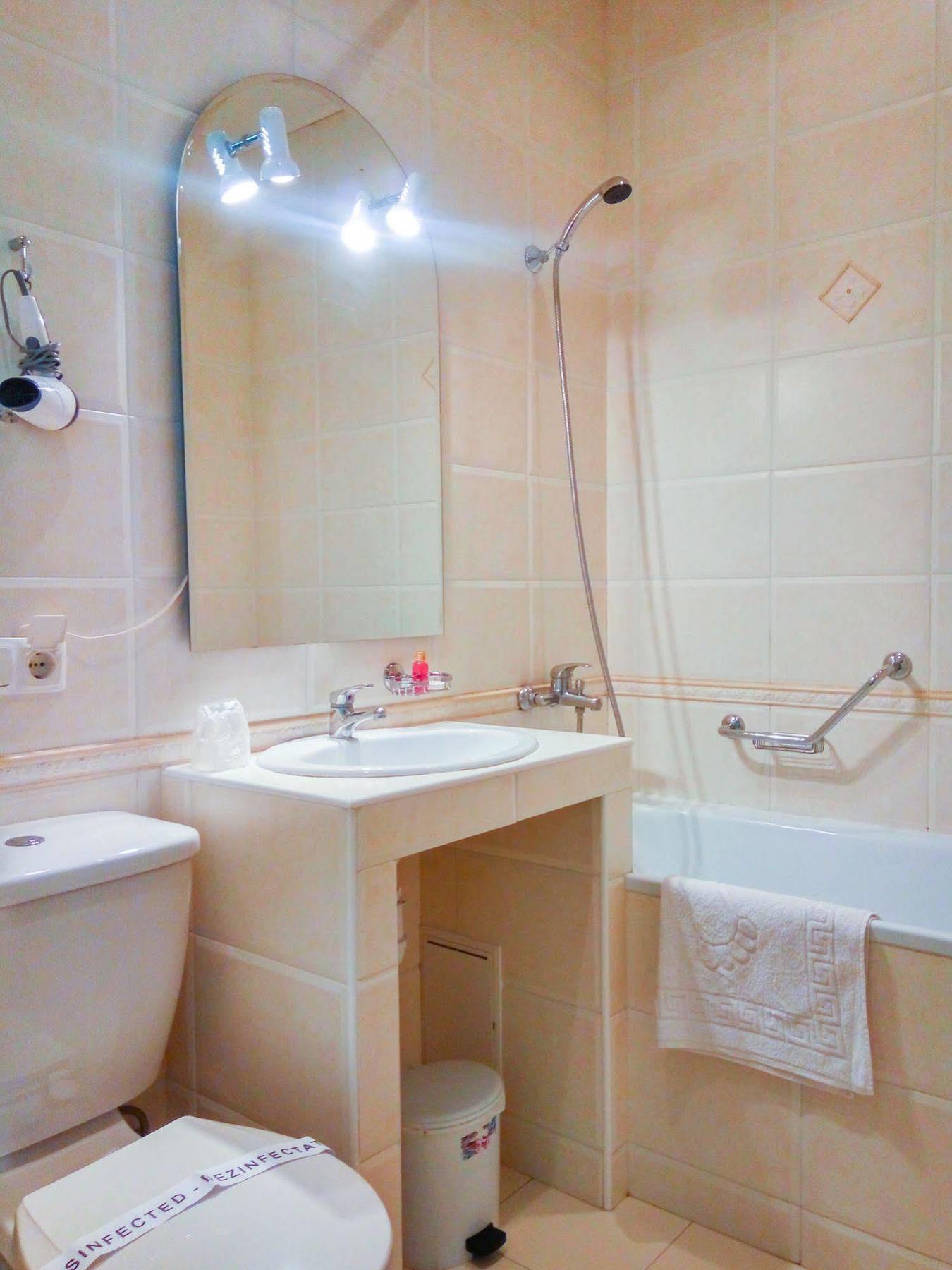 Fortuna Hotel Chişinău Extérieur photo