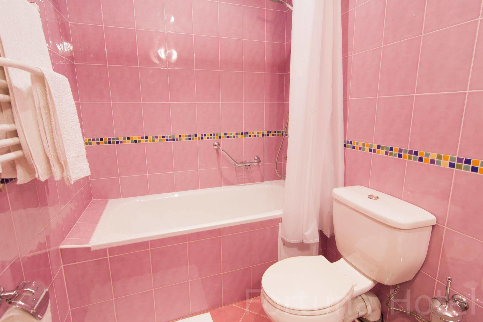 Fortuna Hotel Chişinău Extérieur photo