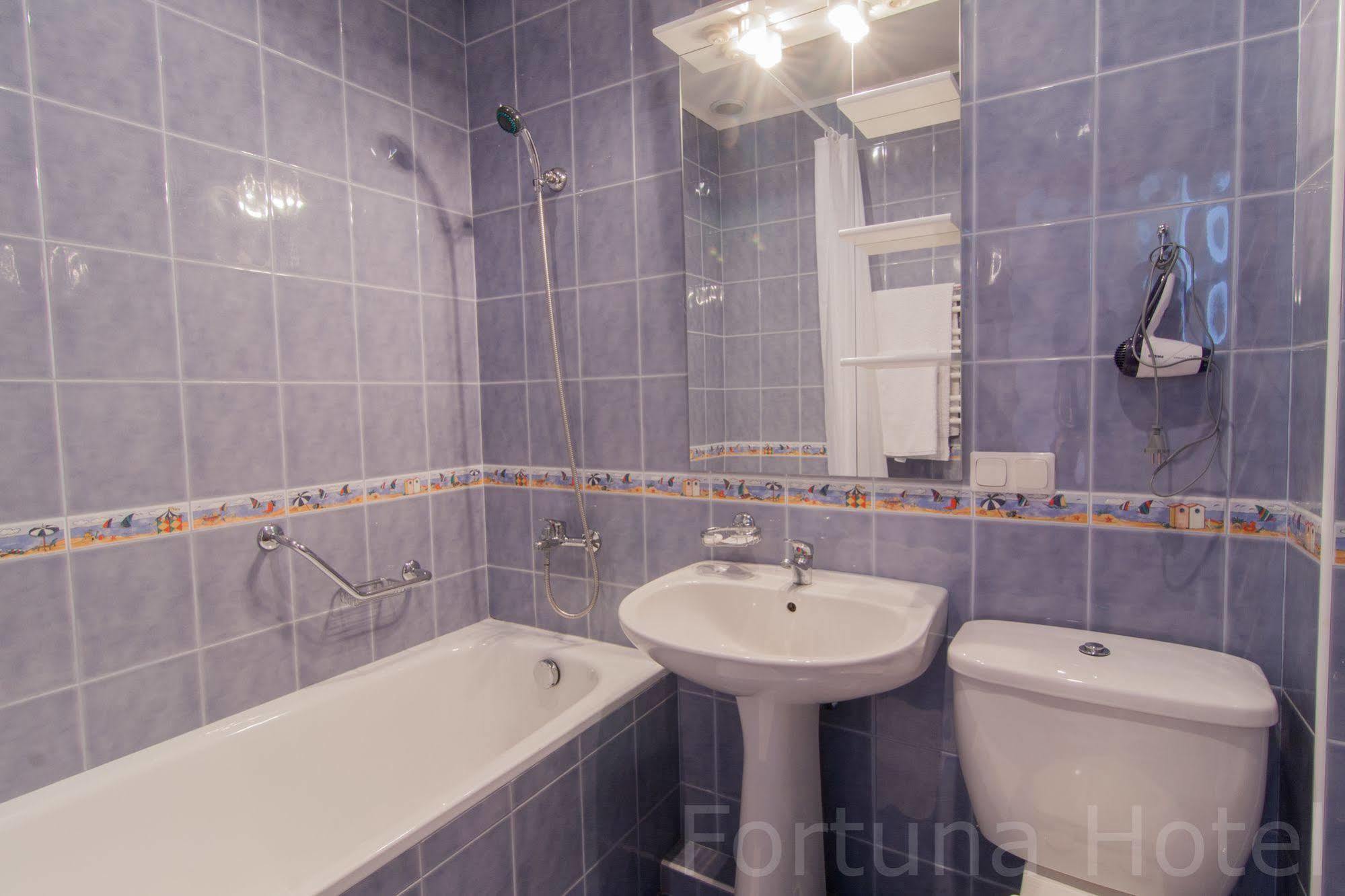 Fortuna Hotel Chişinău Extérieur photo