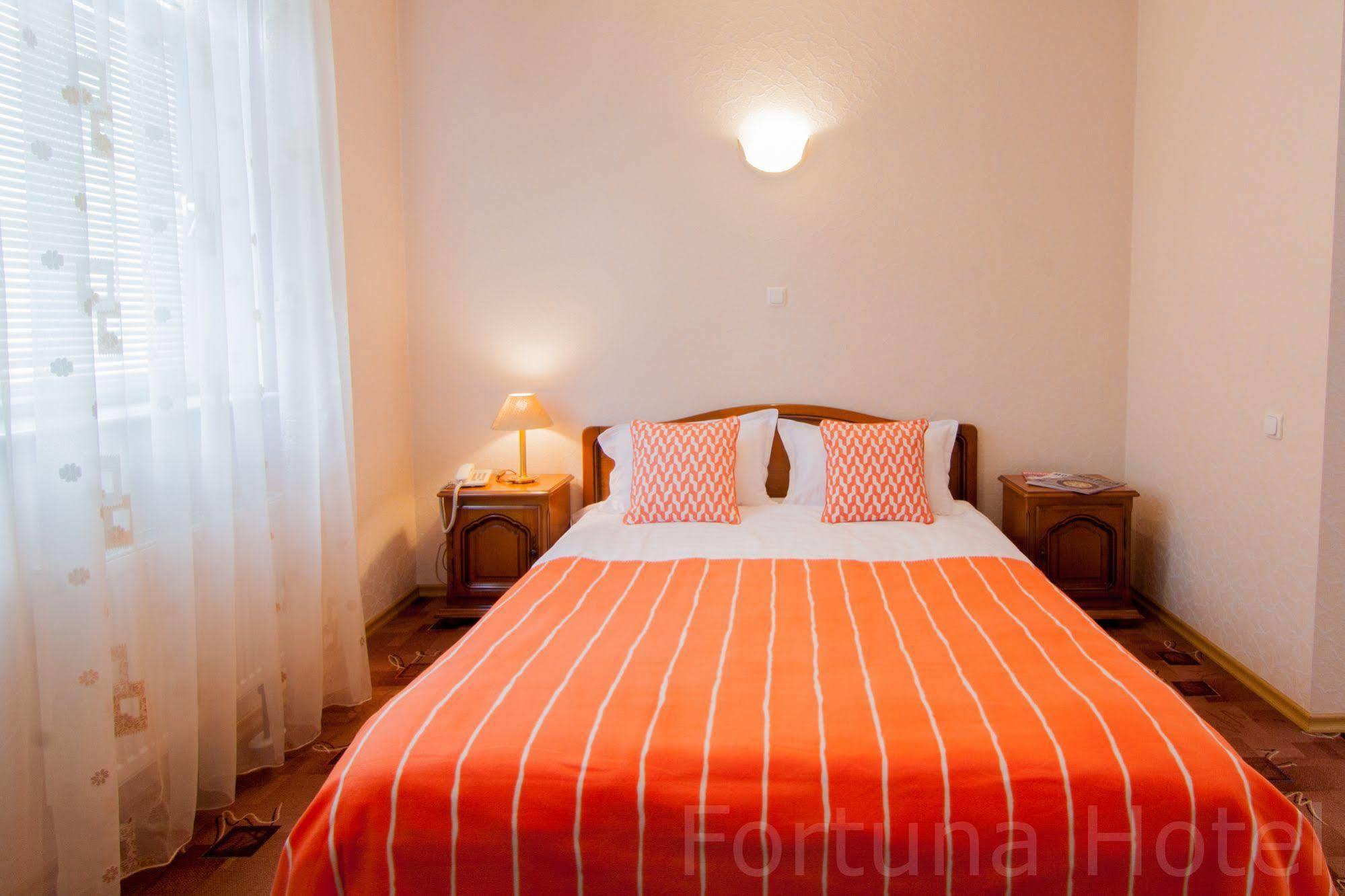 Fortuna Hotel Chişinău Extérieur photo