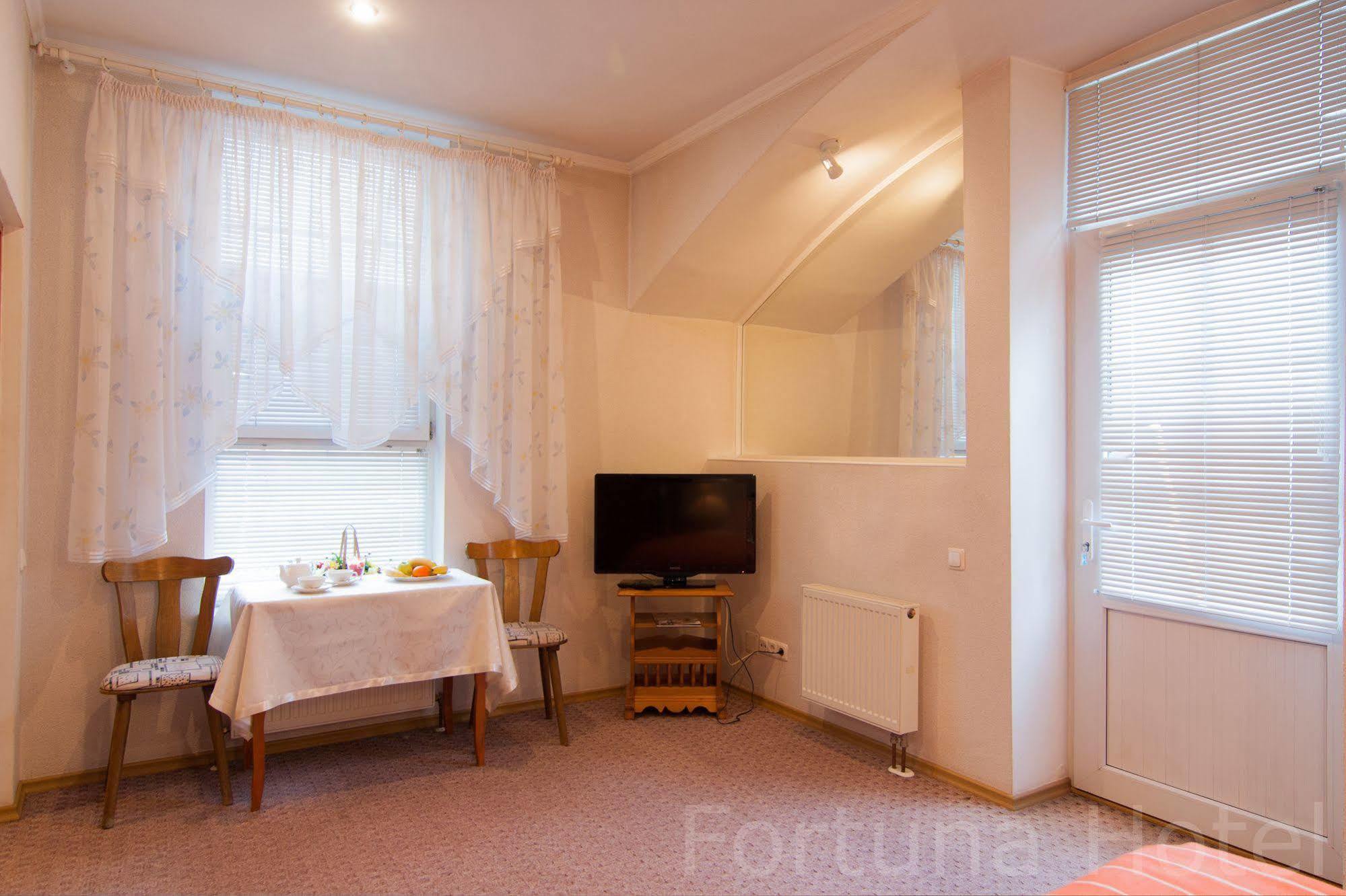 Fortuna Hotel Chişinău Extérieur photo