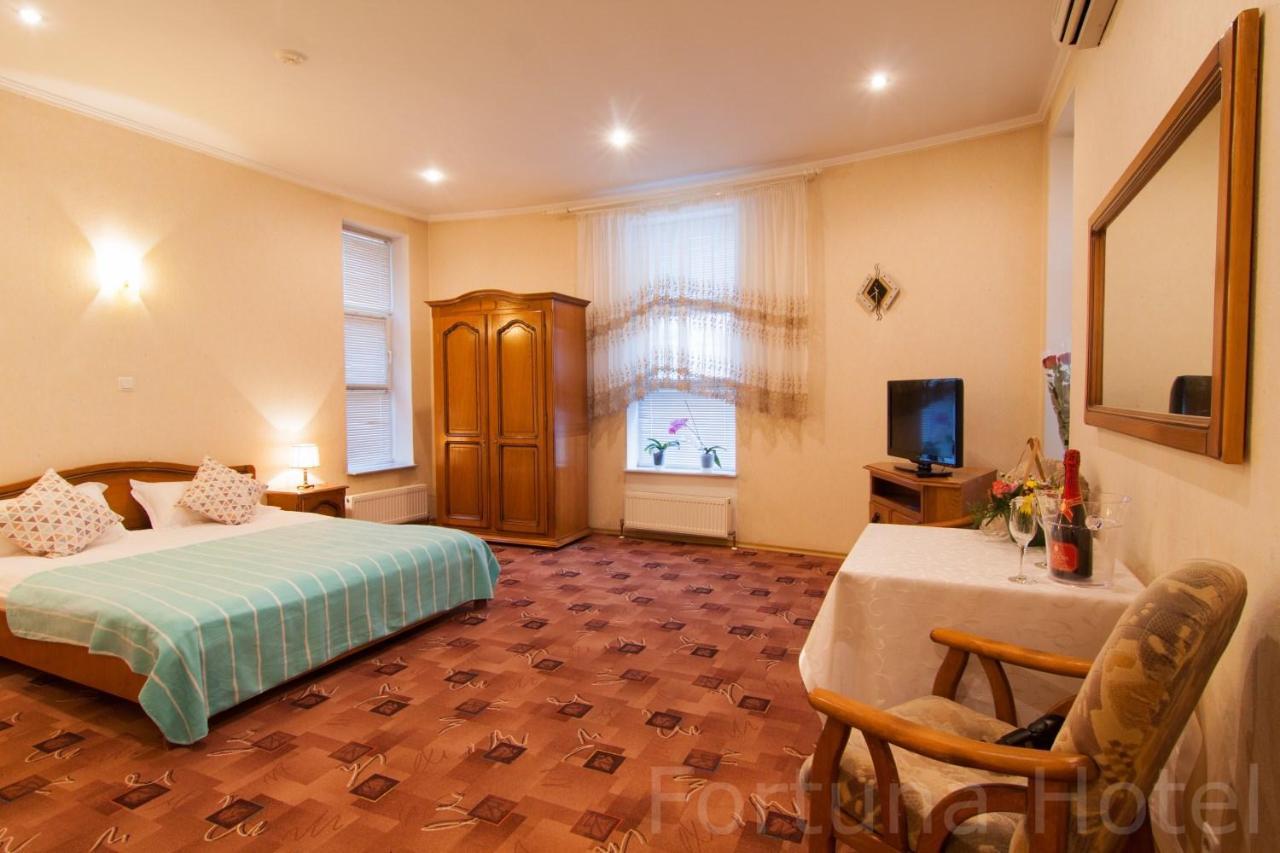 Fortuna Hotel Chişinău Extérieur photo