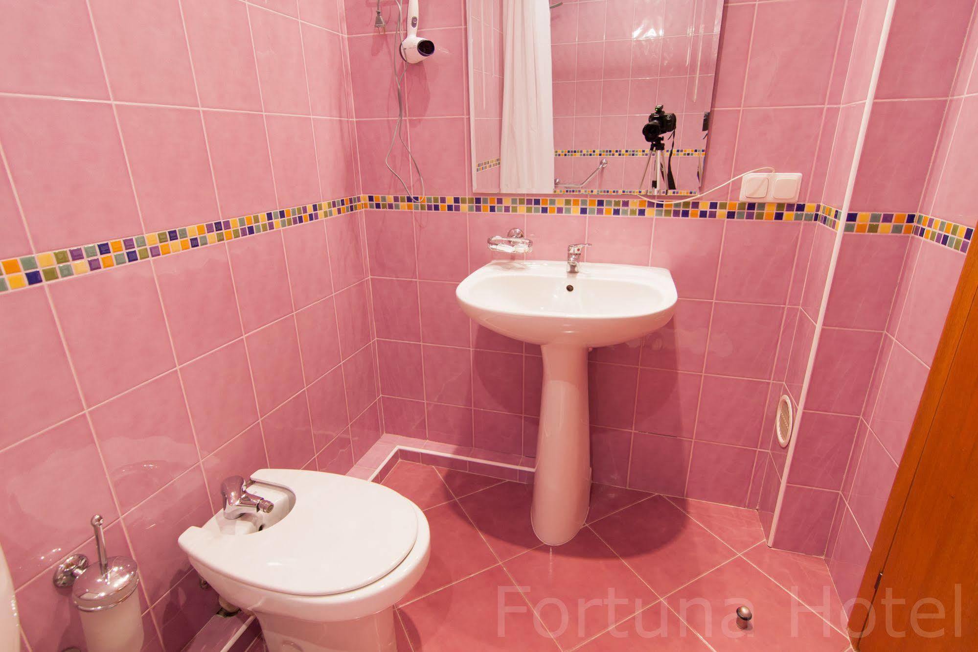 Fortuna Hotel Chişinău Extérieur photo
